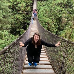 Meet your Posher, Dana